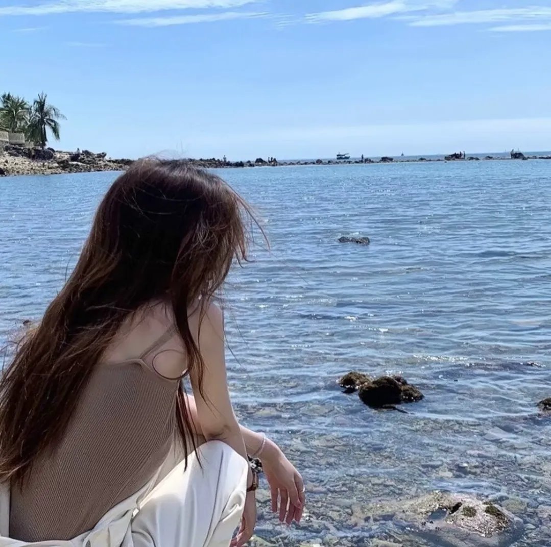 踏着波涛的少年